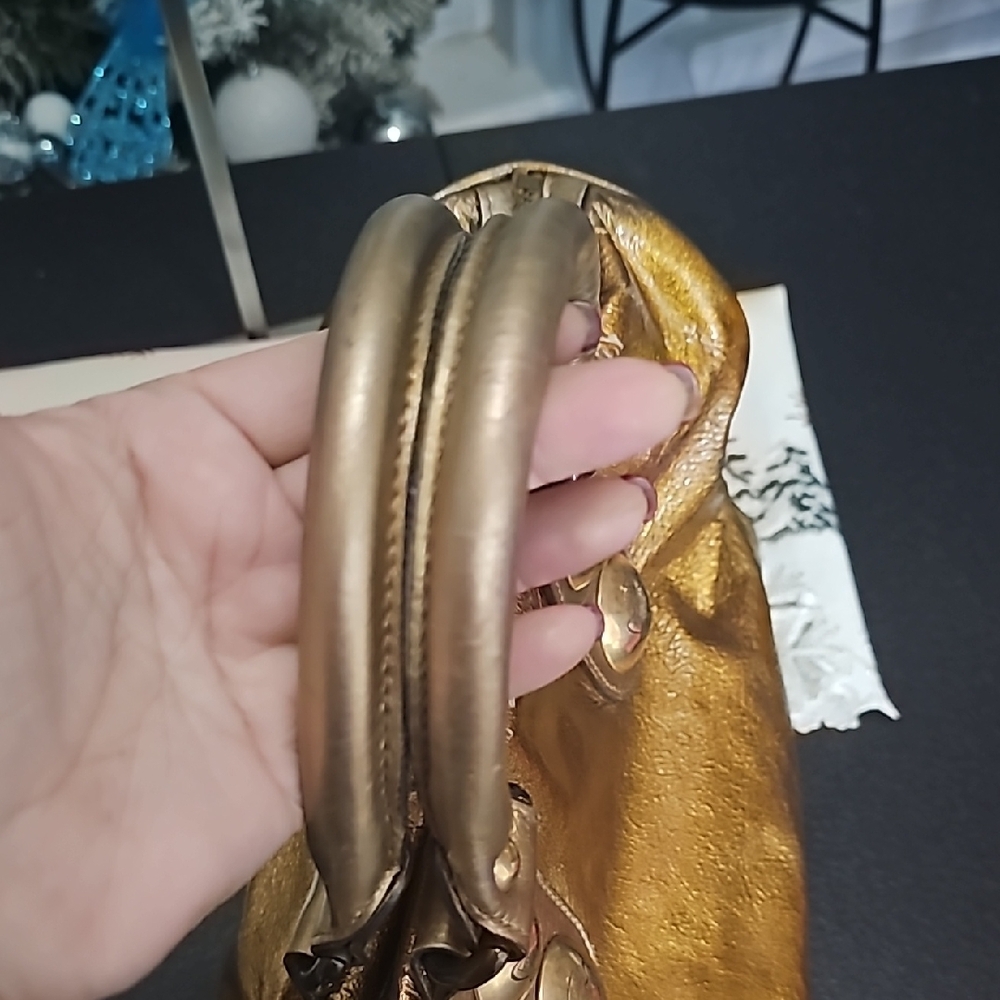 Gucci Hawaii  Exclusive Handbag - Picture 3 of 11